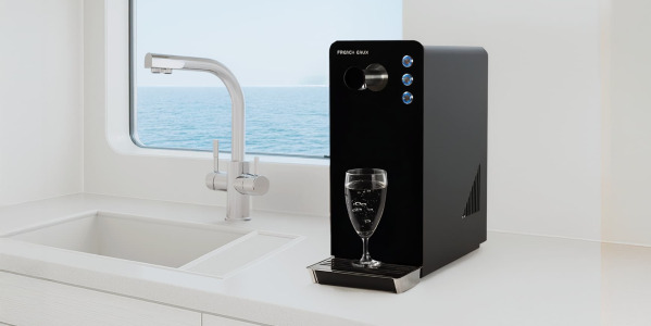 Fontaines à eau pour bateaux : garantir une eau potable sûre à bord